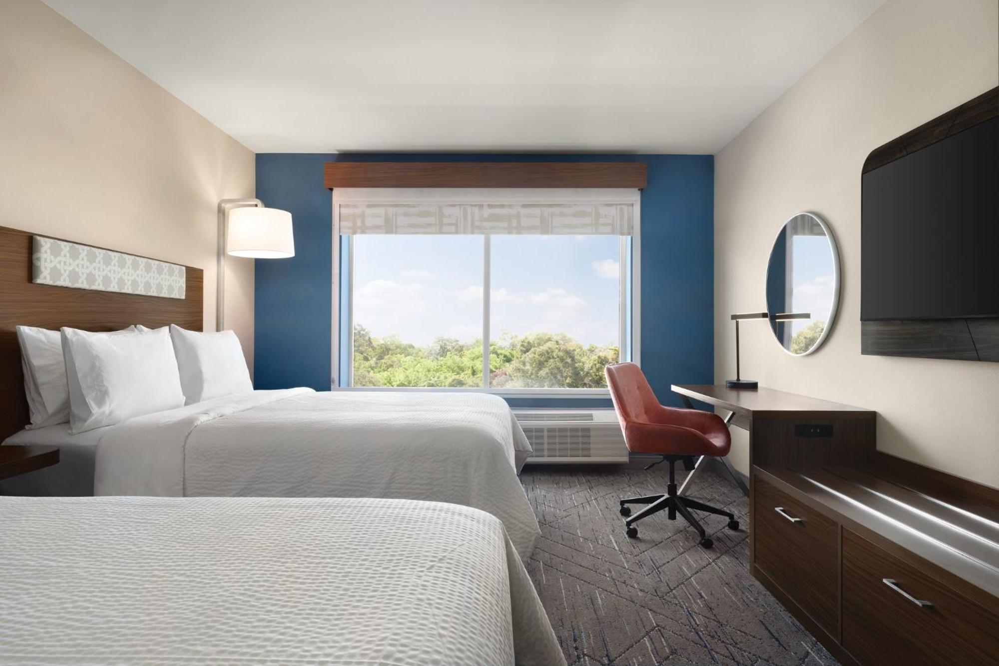 Standard Room with Two Queen Beds